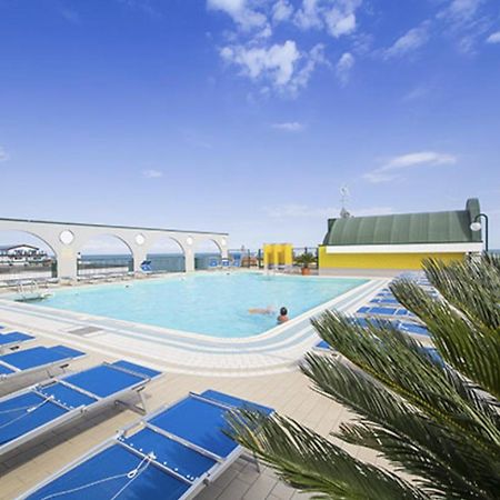 Residence Cristoforo Colombo - Carraro Immobiliare - Family Apartments 카오를레 외부 사진